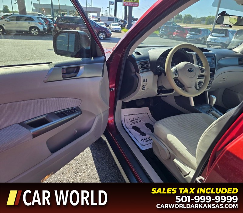 Subaru Forester Vehicle Full-screen Gallery Image 7