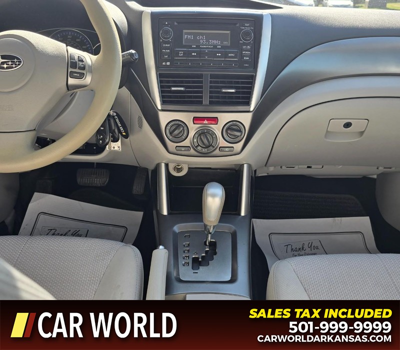 Subaru Forester Vehicle Full-screen Gallery Image 18