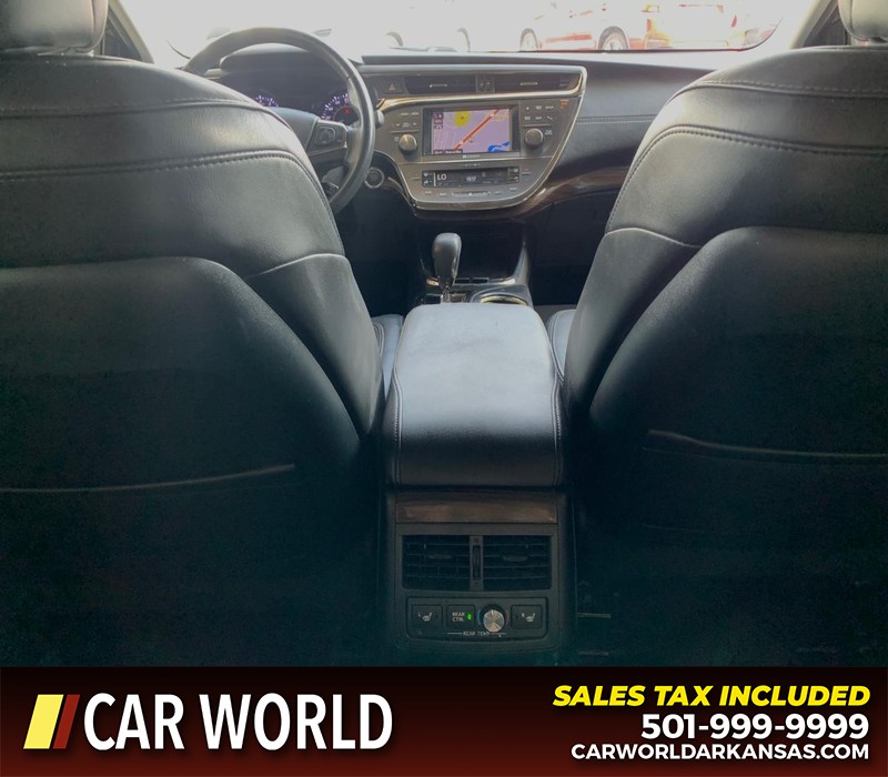 Toyota Avalon Vehicle Full-screen Gallery Image 10