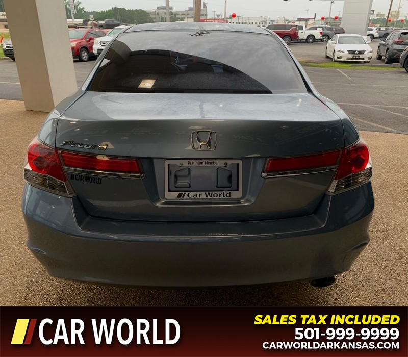 Honda Accord Sedan Vehicle Full-screen Gallery Image 5