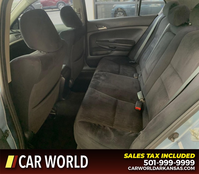 Honda Accord Sedan Vehicle Full-screen Gallery Image 9