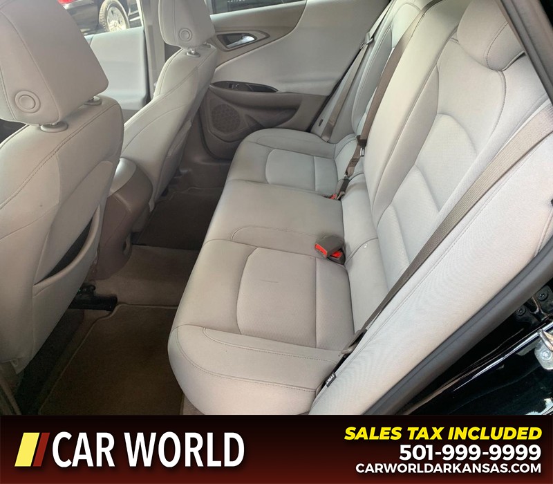 Chevrolet Malibu Vehicle Full-screen Gallery Image 8