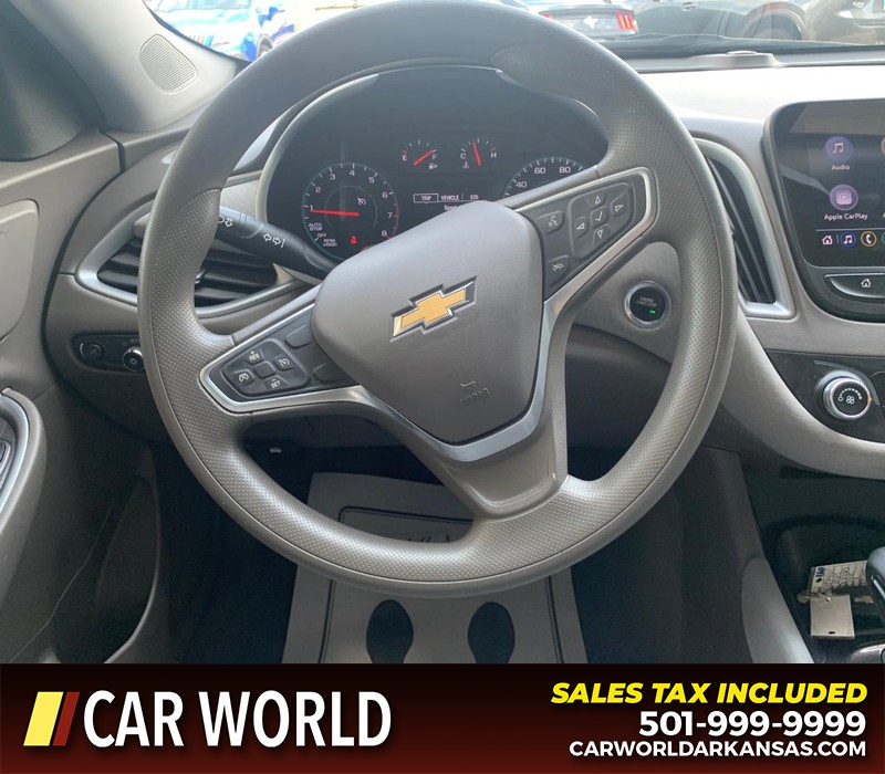 Chevrolet Malibu Vehicle Full-screen Gallery Image 10