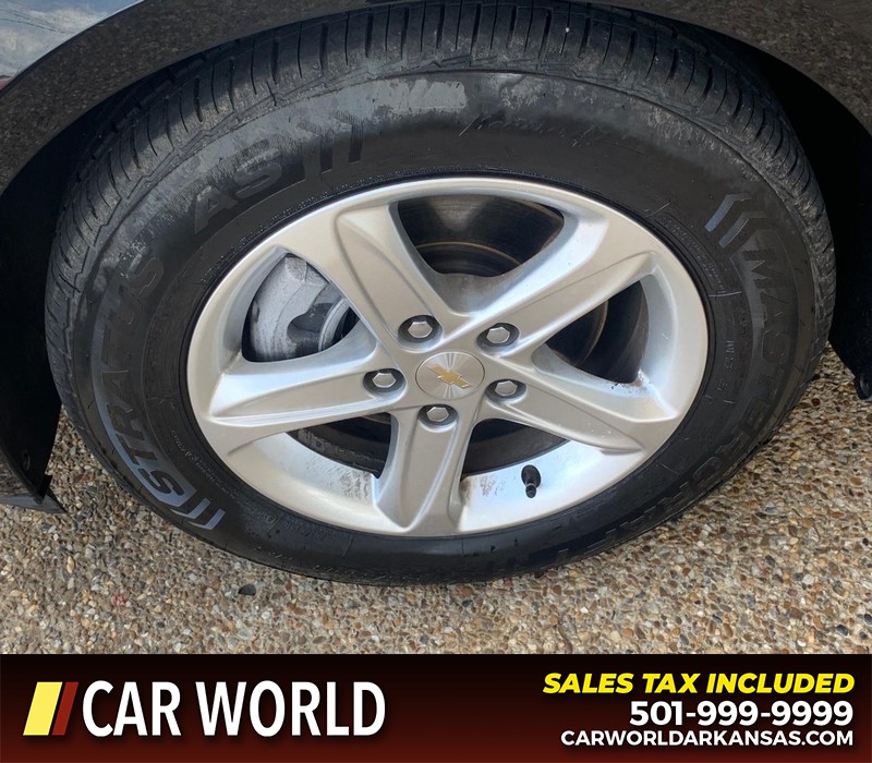 Chevrolet Malibu Vehicle Full-screen Gallery Image 14