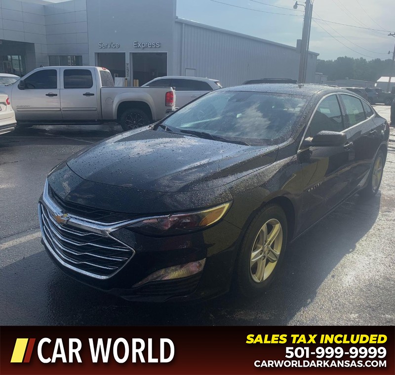 Chevrolet Malibu Vehicle Full-screen Gallery Image 3