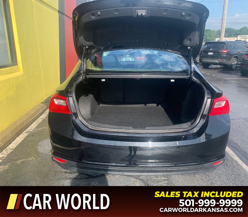 Chevrolet Malibu Vehicle Full-screen Gallery Image 15