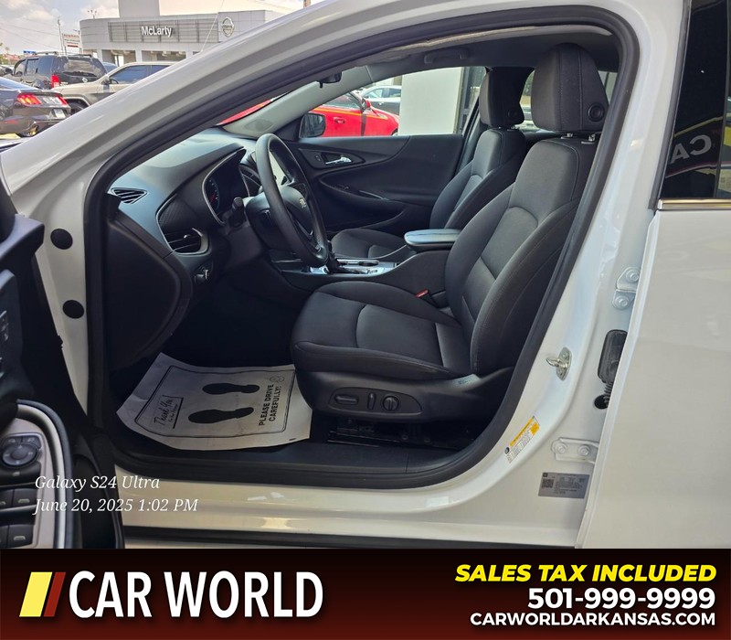 Chevrolet Malibu Vehicle Full-screen Gallery Image 8