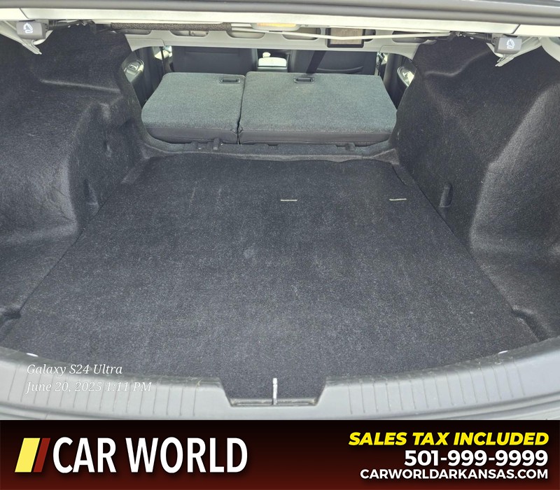 Chevrolet Malibu Vehicle Full-screen Gallery Image 14