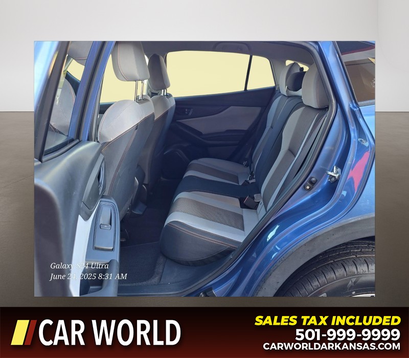 Subaru Crosstrek Vehicle Full-screen Gallery Image 10