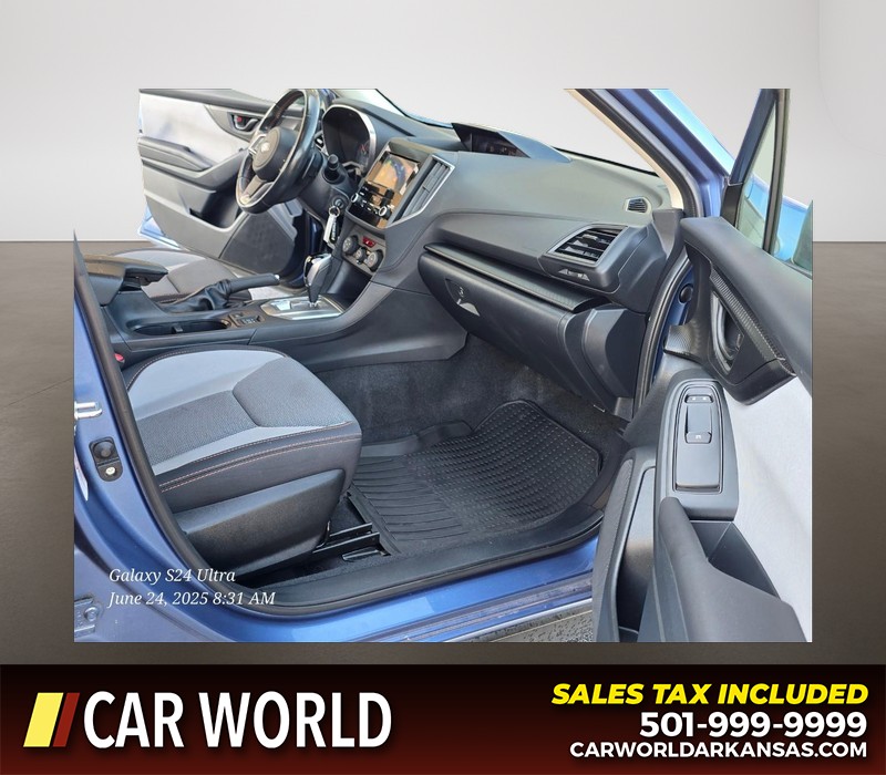 Subaru Crosstrek Vehicle Full-screen Gallery Image 11