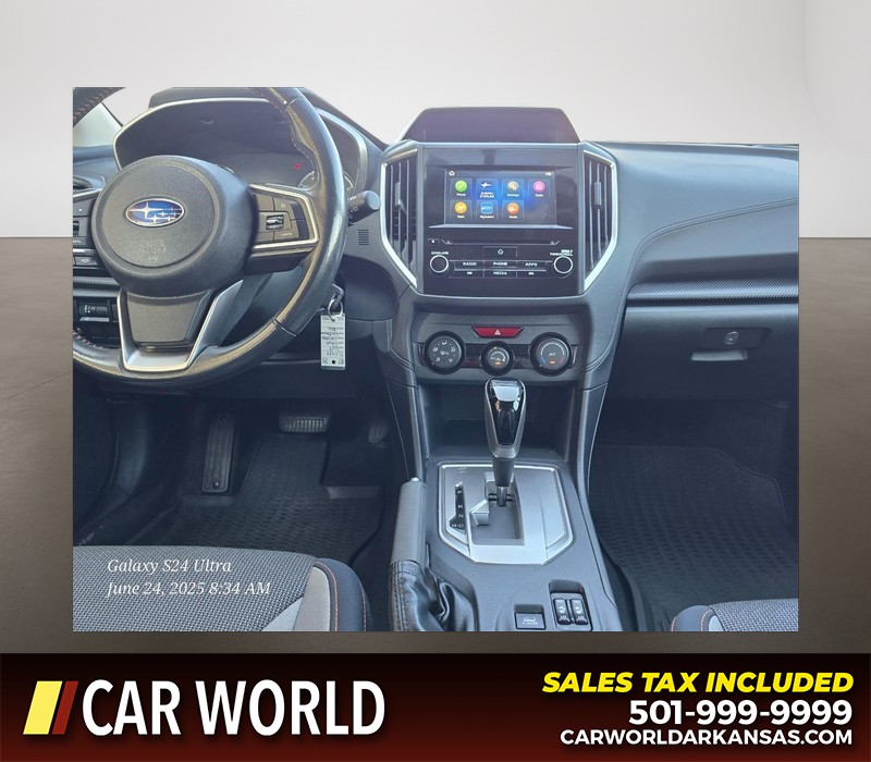 Subaru Crosstrek Vehicle Full-screen Gallery Image 18