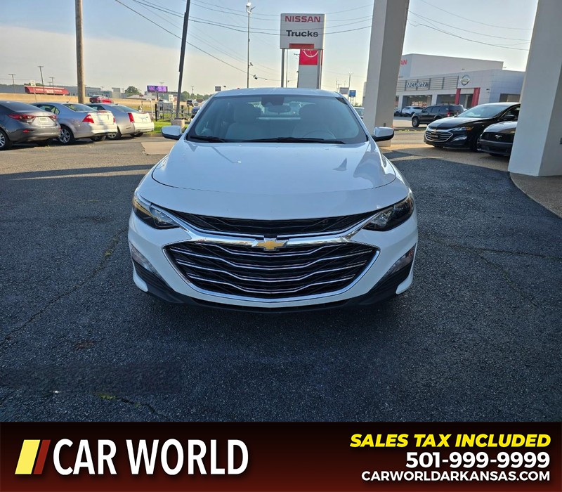 Chevrolet Malibu Vehicle Full-screen Gallery Image 2