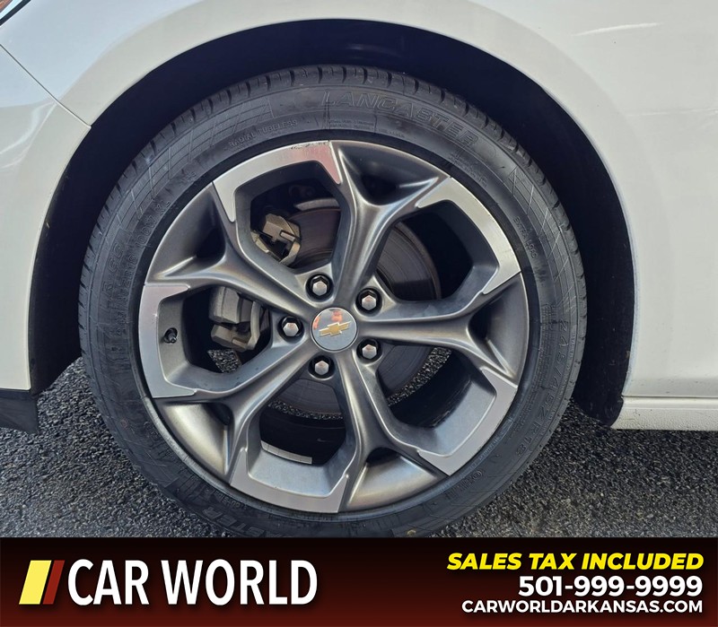 Chevrolet Malibu Vehicle Full-screen Gallery Image 6