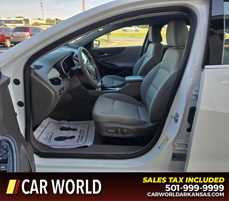 Chevrolet Malibu Vehicle Full-screen Gallery Image 8