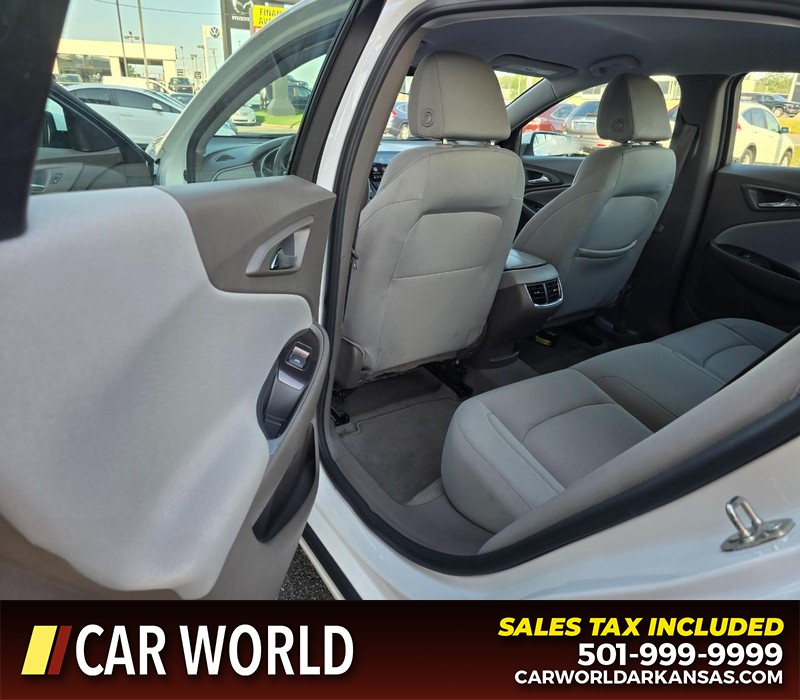 Chevrolet Malibu Vehicle Full-screen Gallery Image 9