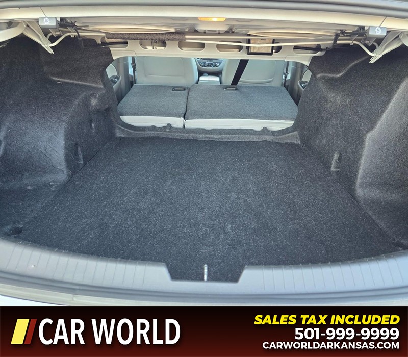 Chevrolet Malibu Vehicle Full-screen Gallery Image 14