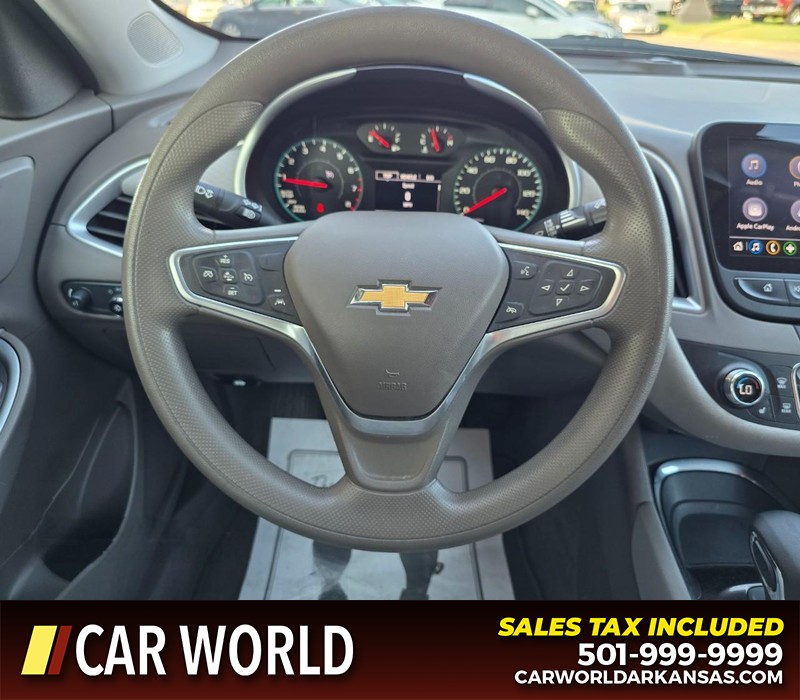 Chevrolet Malibu Vehicle Full-screen Gallery Image 15