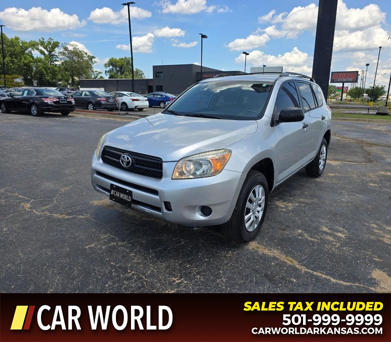 Toyota RAV4 Vehicle Full-screen Gallery Image 3