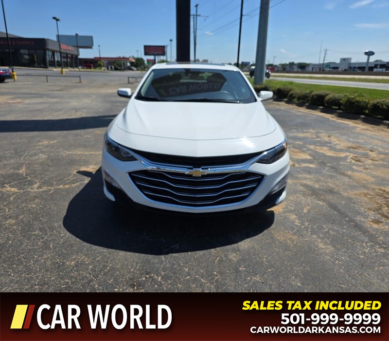 Chevrolet Malibu Vehicle Full-screen Gallery Image 2