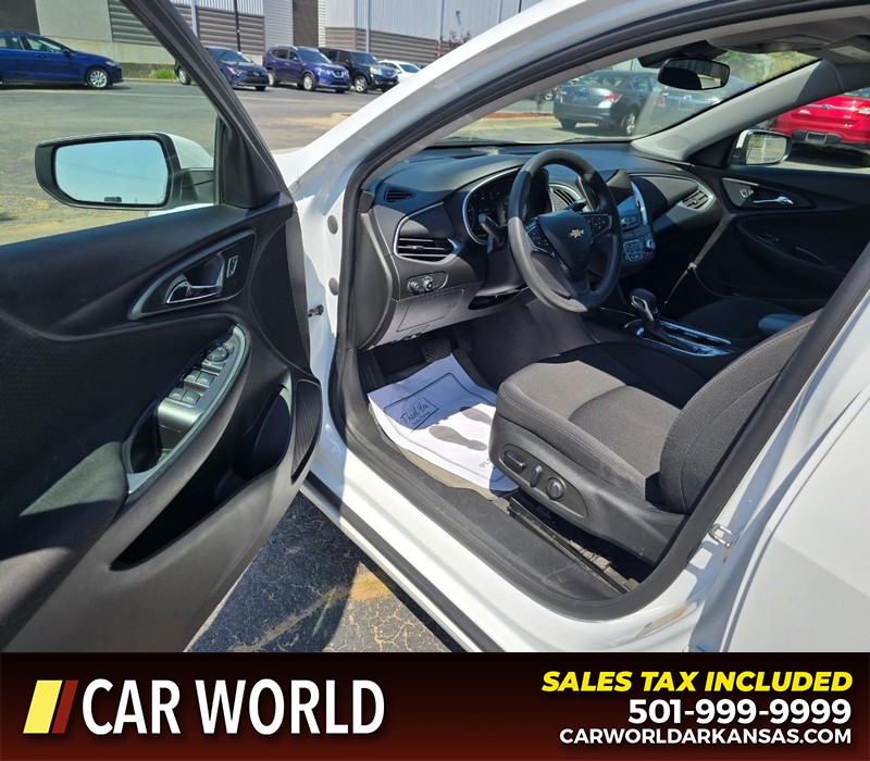 Chevrolet Malibu Vehicle Full-screen Gallery Image 7