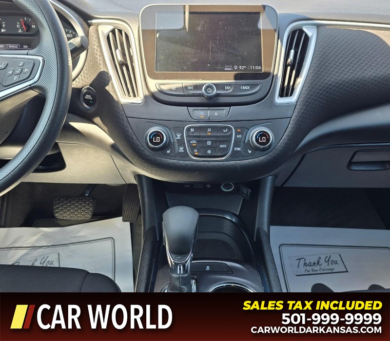 Chevrolet Malibu Vehicle Full-screen Gallery Image 18