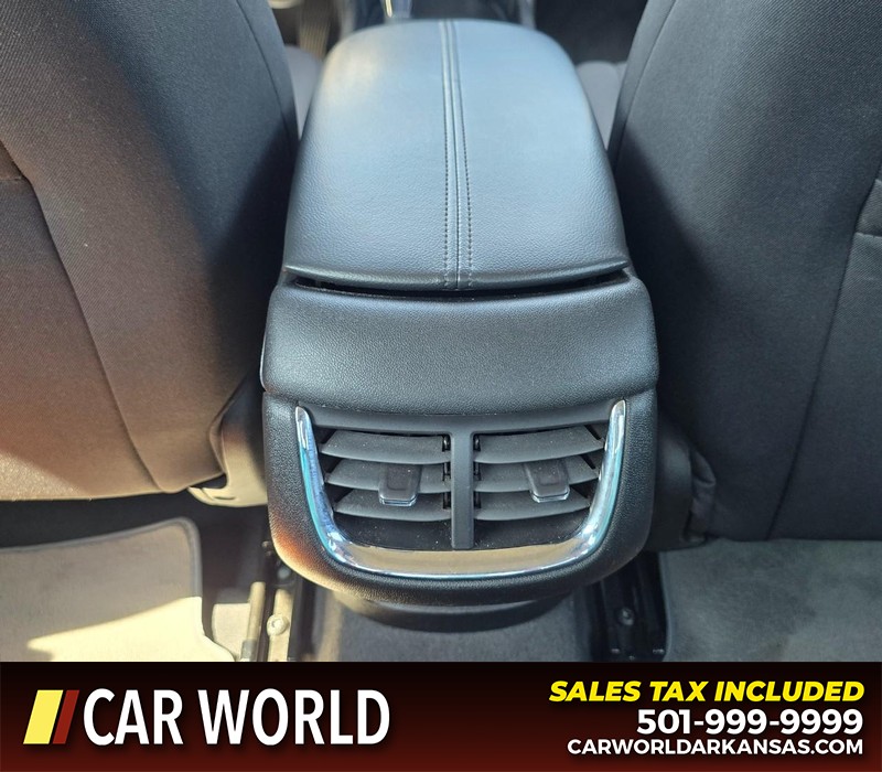 Chevrolet Malibu Vehicle Full-screen Gallery Image 19