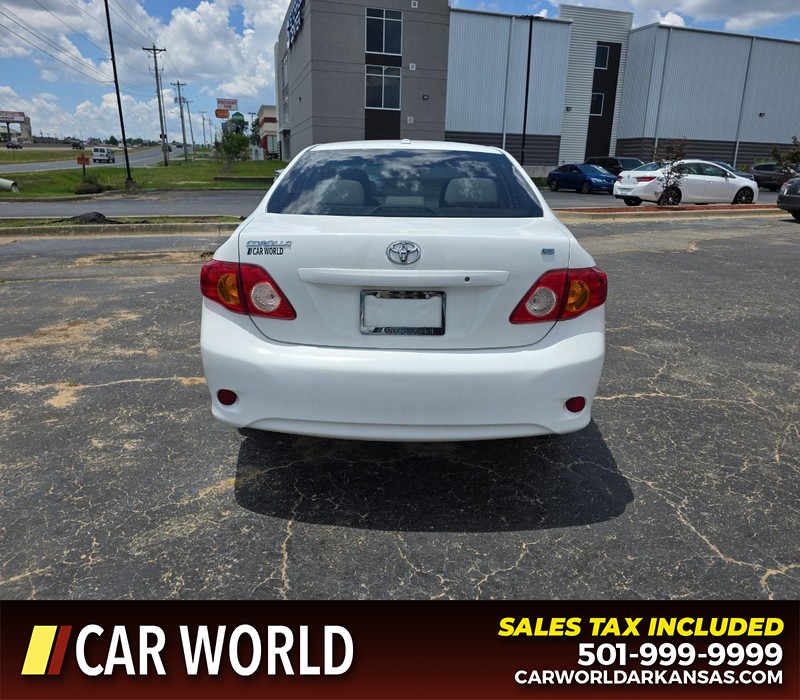 Toyota Corolla Vehicle Full-screen Gallery Image 5