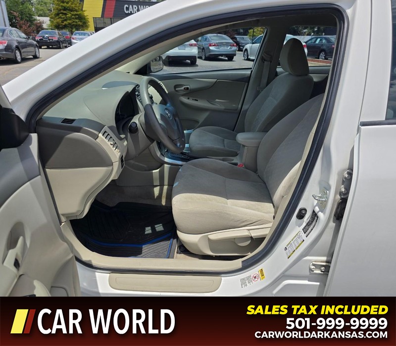 Toyota Corolla Vehicle Full-screen Gallery Image 8