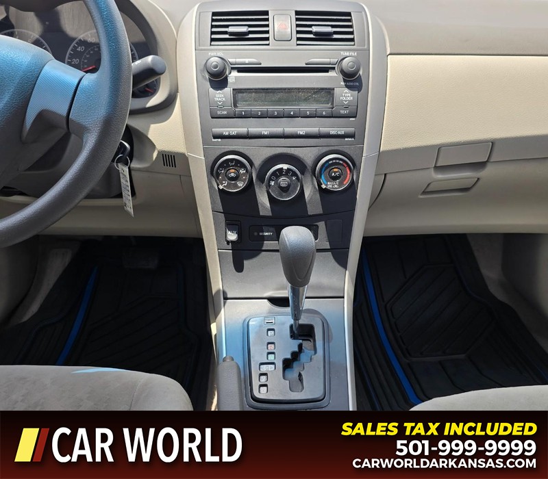 Toyota Corolla Vehicle Full-screen Gallery Image 18