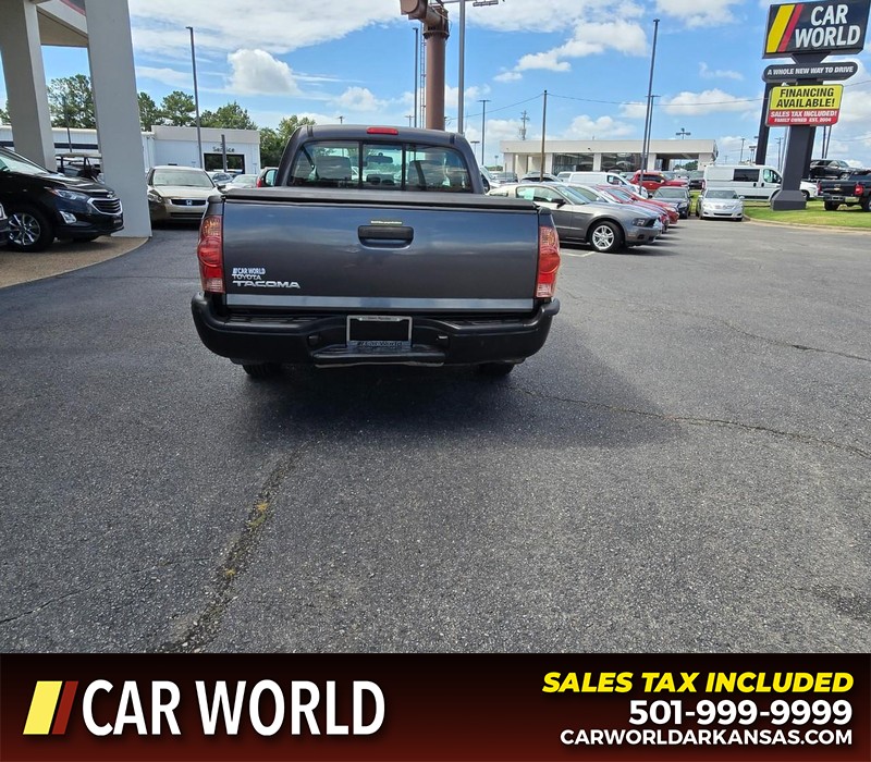 Toyota Tacoma Vehicle Full-screen Gallery Image 5