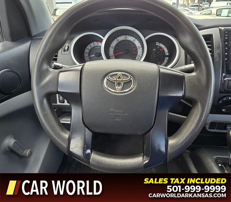 Toyota Tacoma Vehicle Full-screen Gallery Image 11