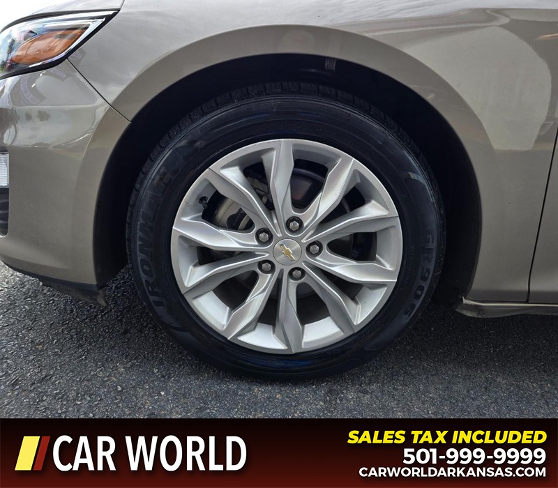 Chevrolet Malibu Vehicle Full-screen Gallery Image 6