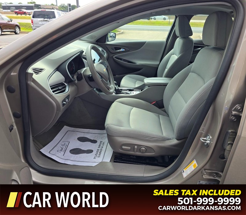 Chevrolet Malibu Vehicle Full-screen Gallery Image 8