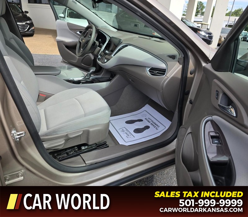 Chevrolet Malibu Vehicle Full-screen Gallery Image 11