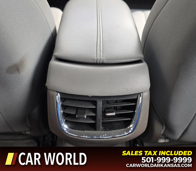 Chevrolet Malibu Vehicle Full-screen Gallery Image 19