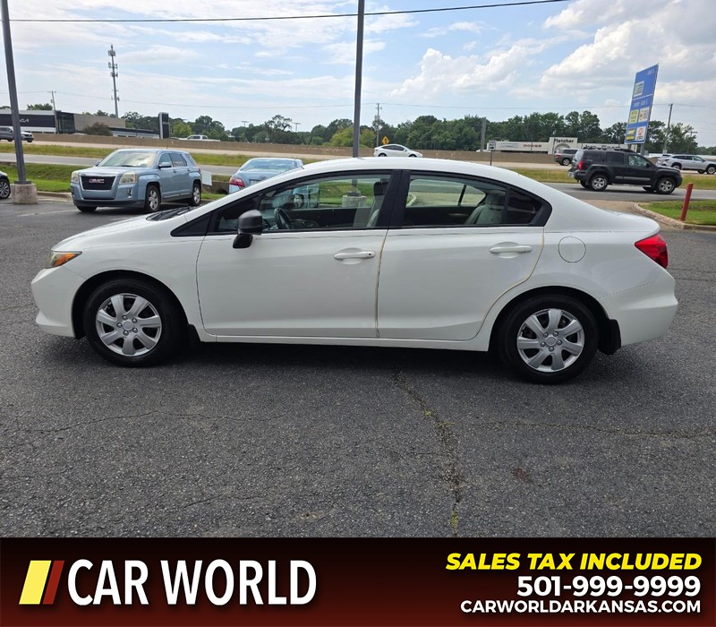 Honda Civic Sedan Vehicle Full-screen Gallery Image 4