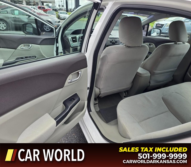 Honda Civic Sedan Vehicle Full-screen Gallery Image 9