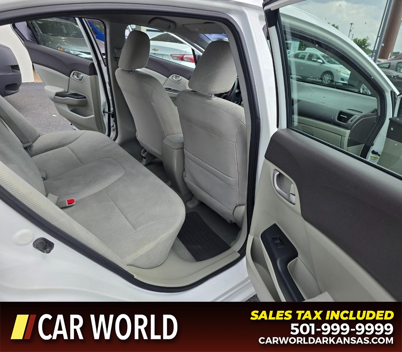 Honda Civic Sedan Vehicle Full-screen Gallery Image 12