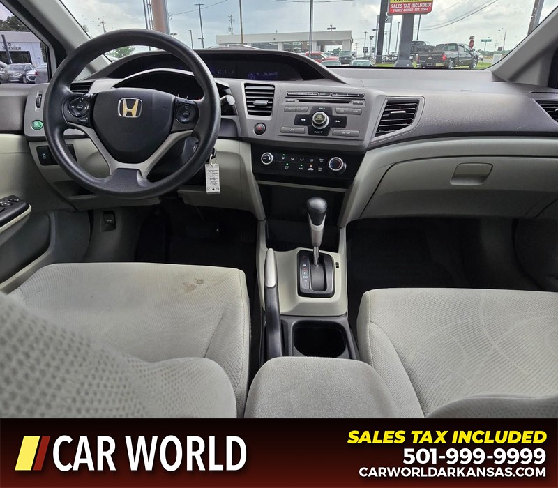 Honda Civic Sedan Vehicle Full-screen Gallery Image 17