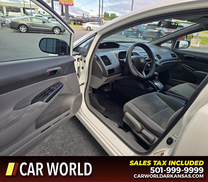 Honda Civic Sedan Vehicle Full-screen Gallery Image 7