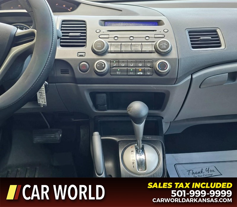 Honda Civic Sedan Vehicle Full-screen Gallery Image 17