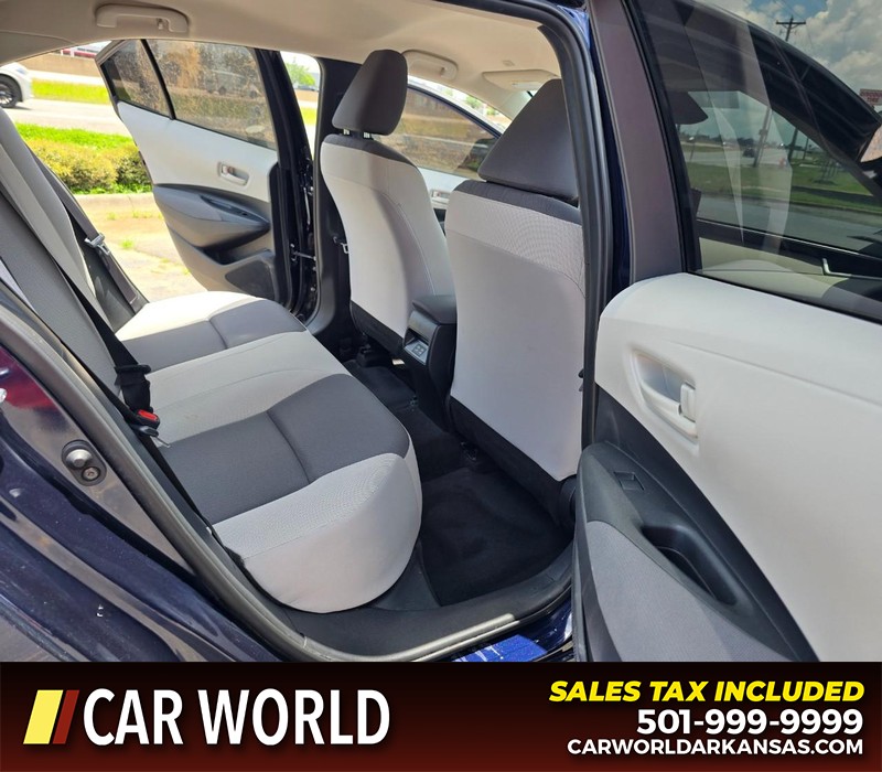 Toyota Corolla Vehicle Full-screen Gallery Image 12