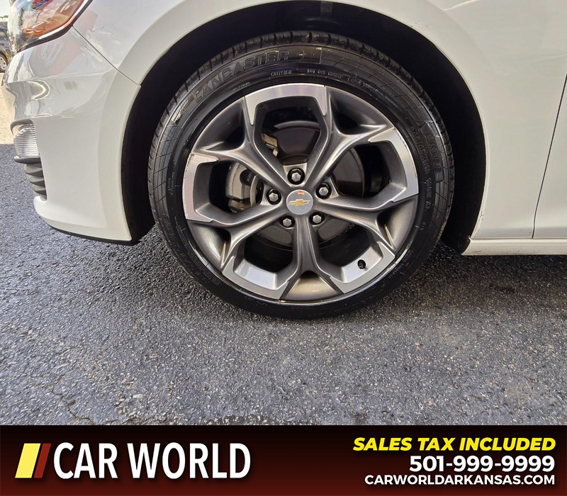 Chevrolet Malibu Vehicle Full-screen Gallery Image 6