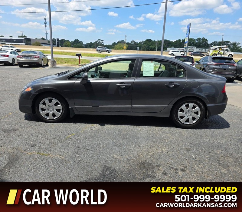 Honda Civic Sedan Vehicle Full-screen Gallery Image 4