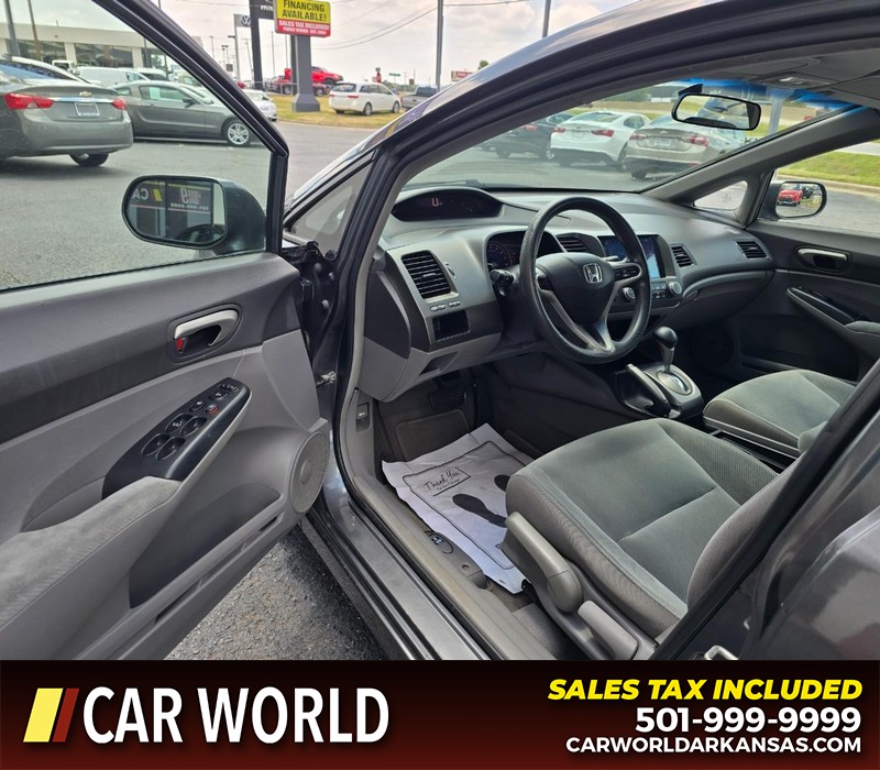 Honda Civic Sedan Vehicle Full-screen Gallery Image 7