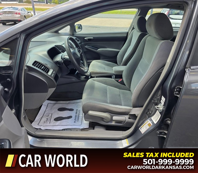 Honda Civic Sedan Vehicle Full-screen Gallery Image 8