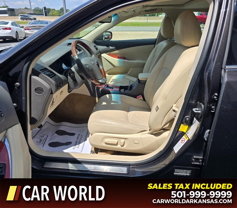 Lexus ES 350 Vehicle Full-screen Gallery Image 9