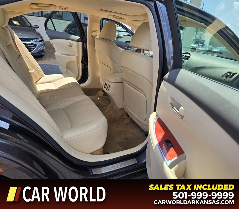 Lexus ES 350 Vehicle Full-screen Gallery Image 13