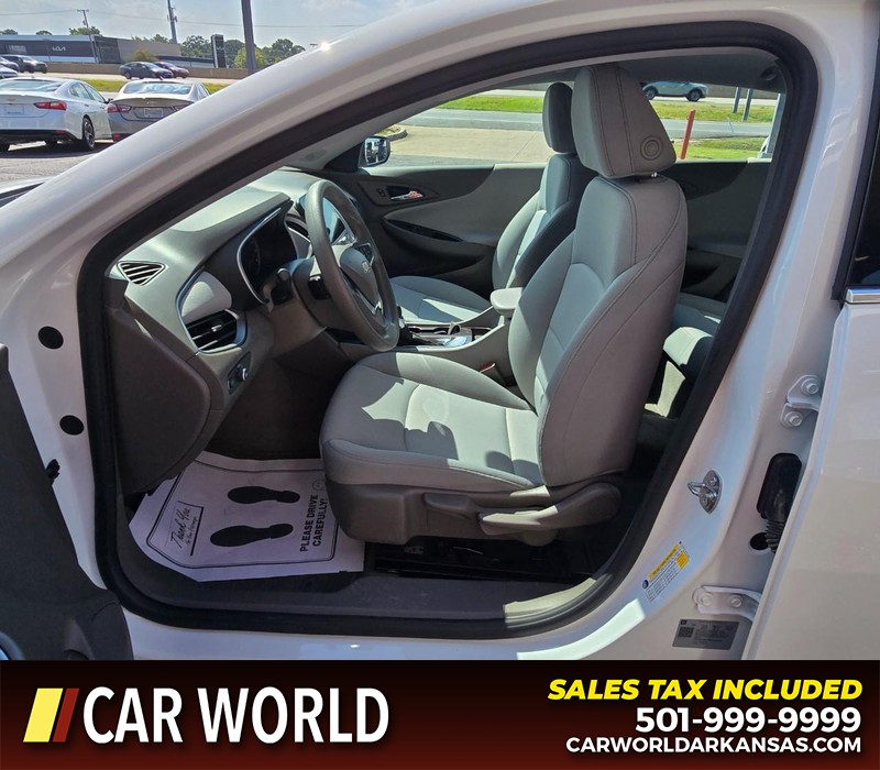 Chevrolet Malibu Vehicle Full-screen Gallery Image 8