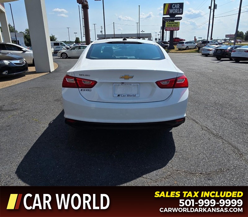 Chevrolet Malibu Vehicle Full-screen Gallery Image 5